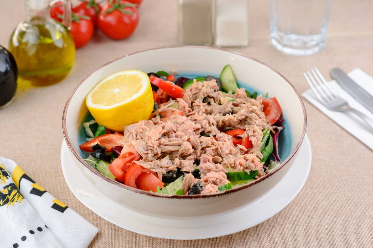 Salata Ton